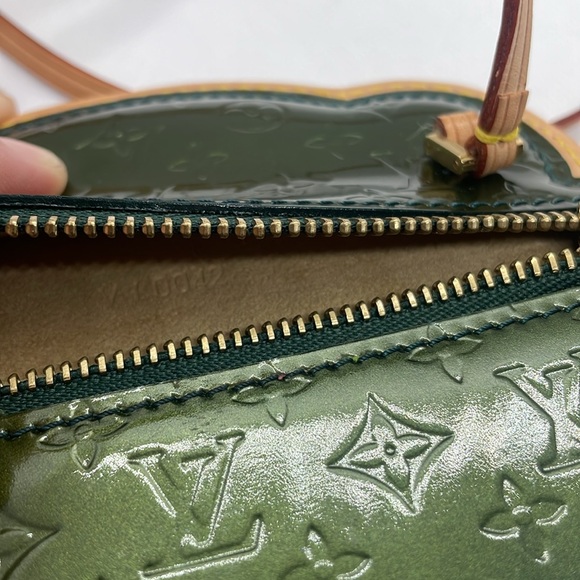 Limited Edition Louis Vuitton Conte de Fees Frog Crossbody - Picture 10 of 14